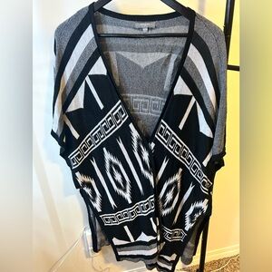 Umgee Monochrome Knit Sweater, poncho style, size 1xl